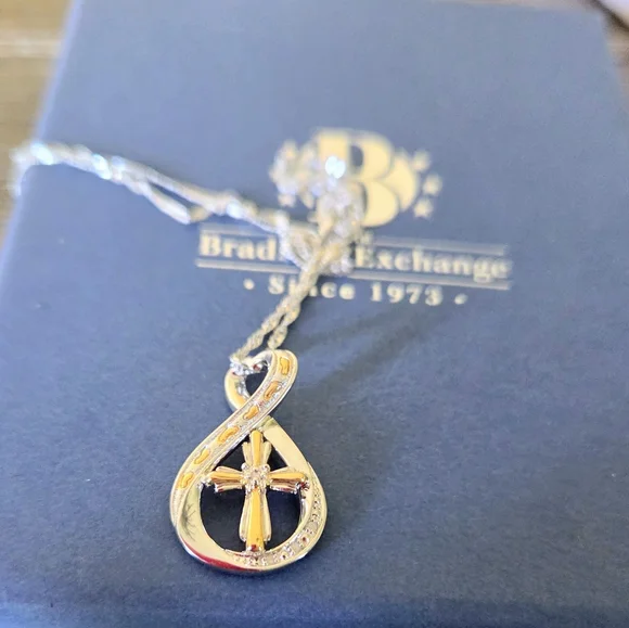 Bradford Exchange Footprints in the Sand Infinity Necklace - Picture 5 of 15